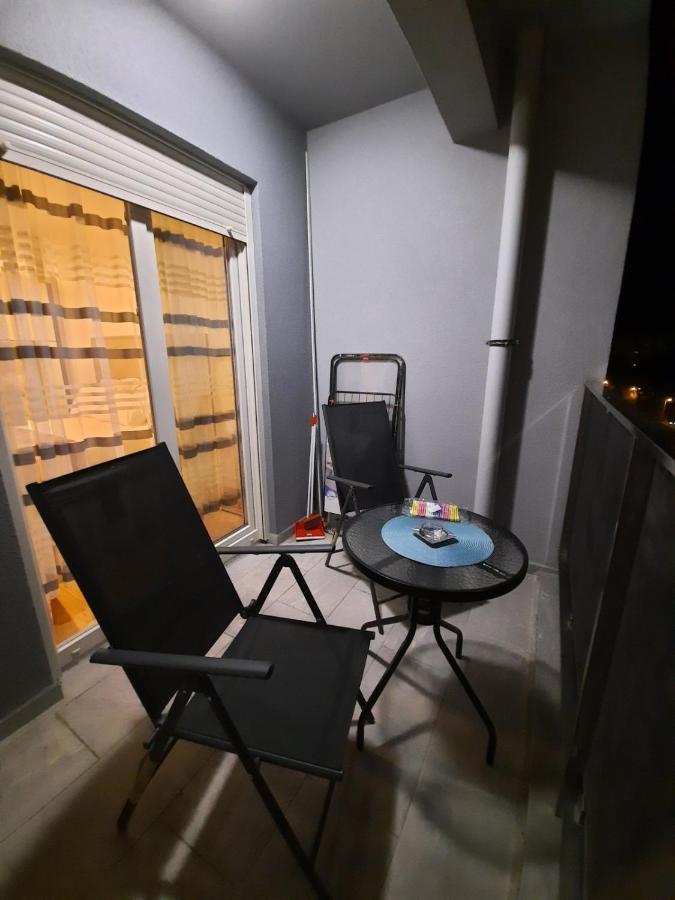 Apartment Alex بار المظهر الخارجي الصورة